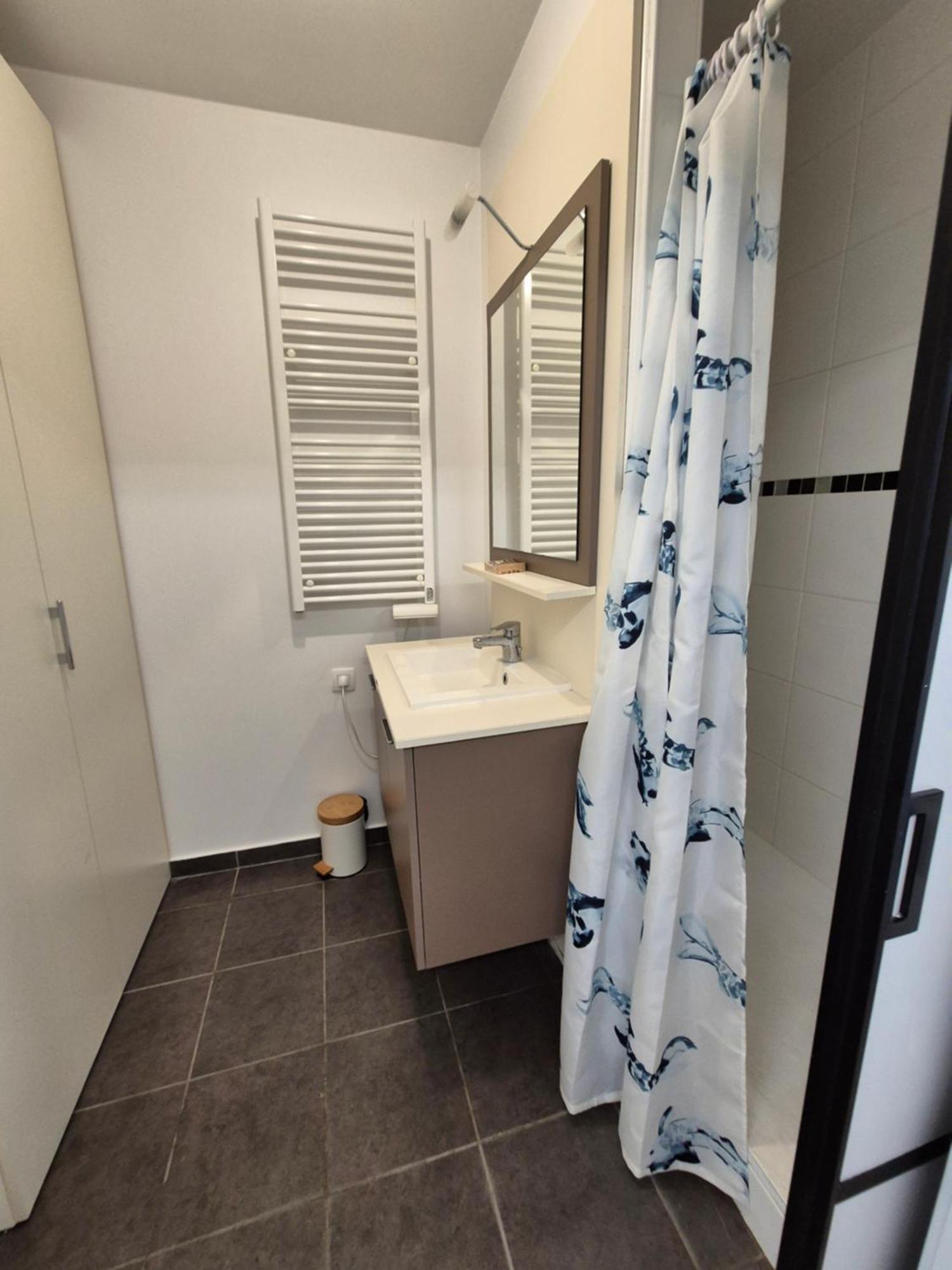 Appartement Les Portes Du Stade Сен Дени Екстериор снимка