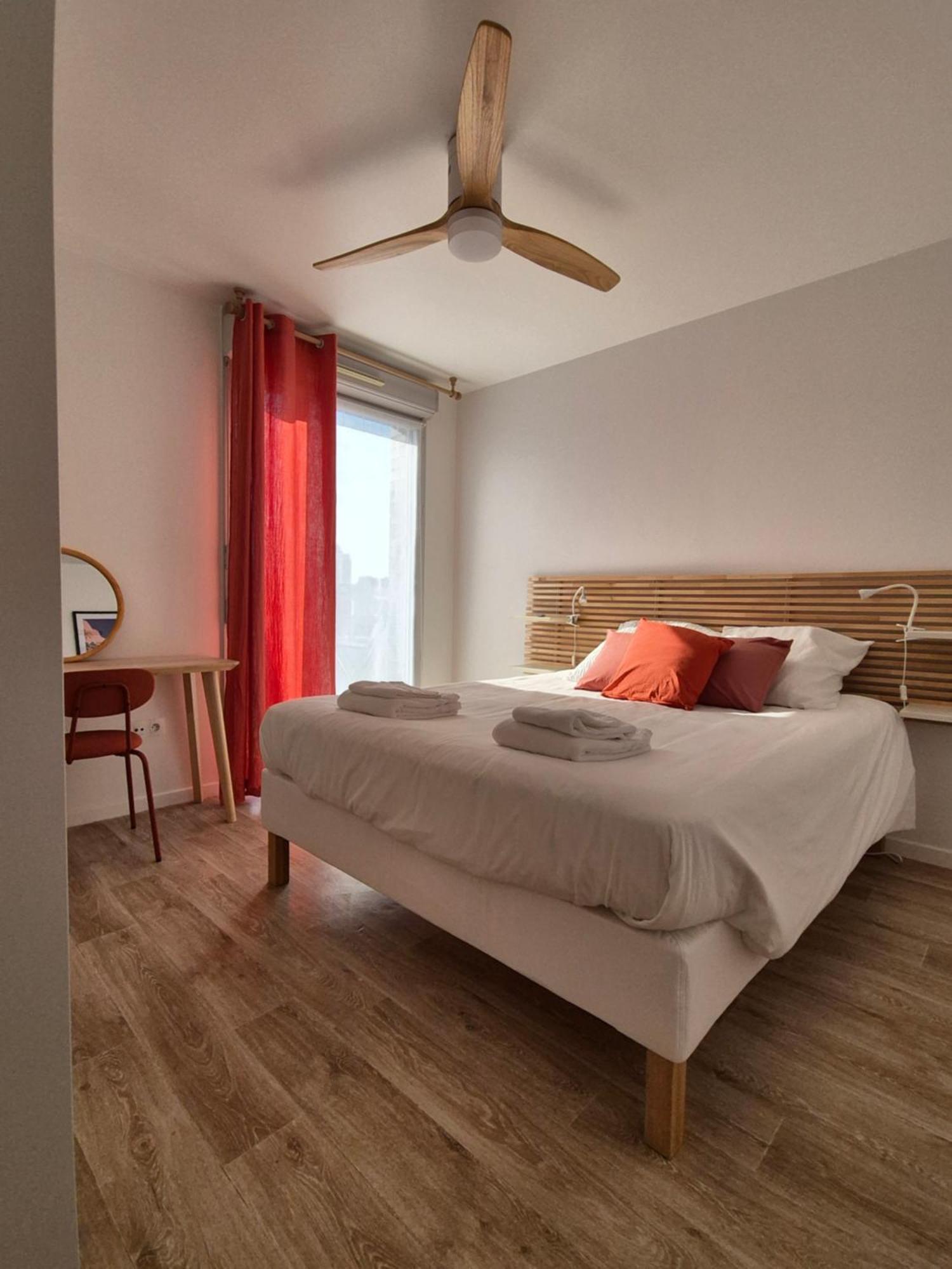 Appartement Les Portes Du Stade Сен Дени Екстериор снимка